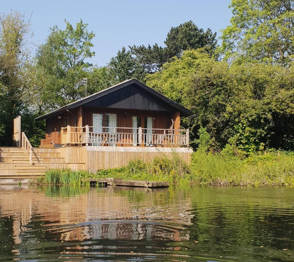 Holly Lodge 12 Hot Tub York Exterior foto