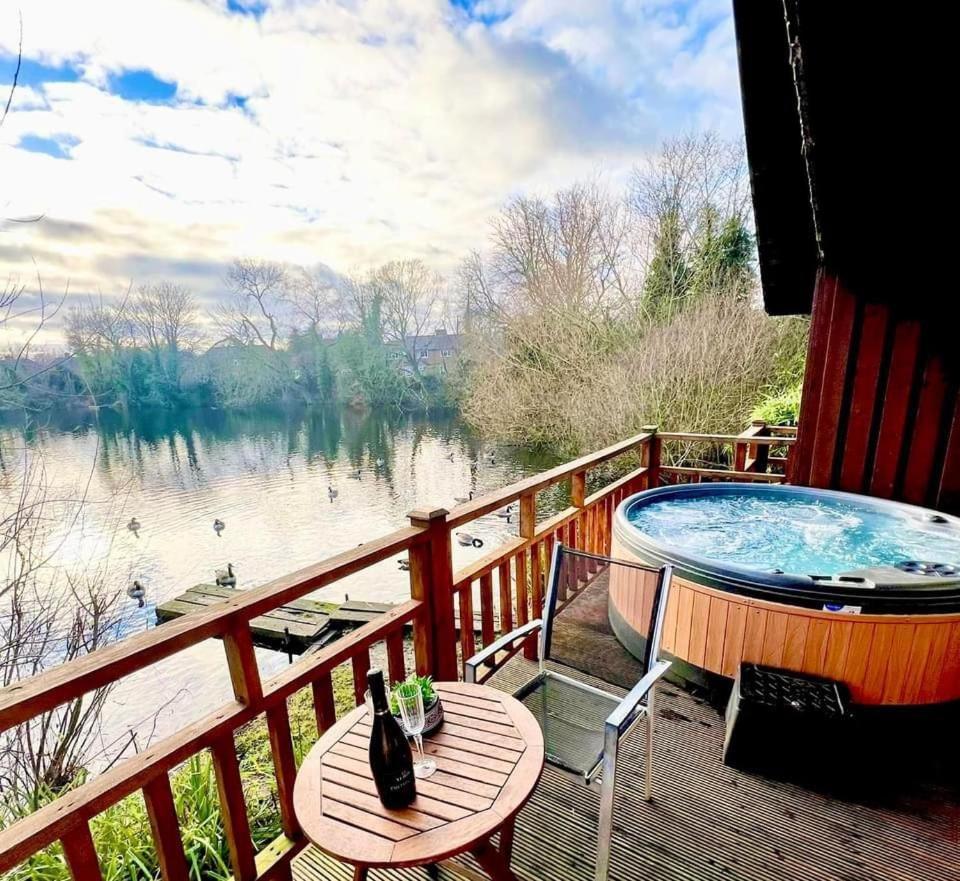 Holly Lodge 12 Hot Tub York Exterior foto